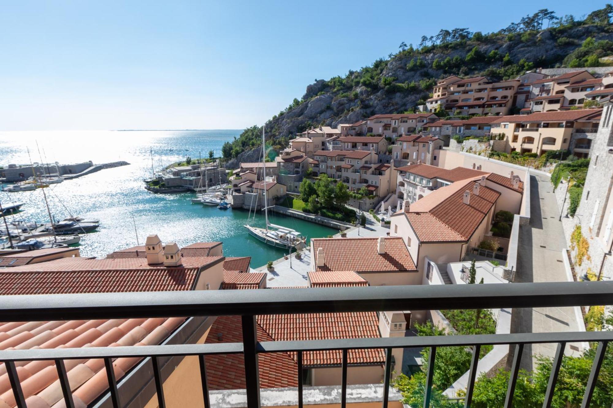 Portopiccolo Avolare Apartments In Borgo Sistiana Exterior photo